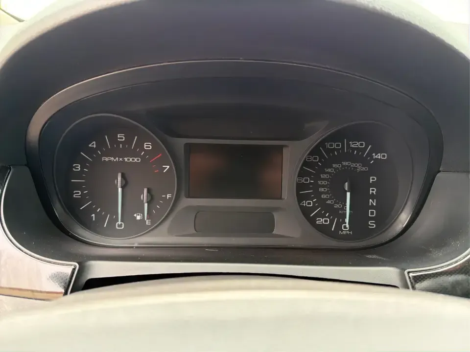 2014 Ford Edge SE FWD (2FMDK3GC0EB) with an 3.5L V6 DOHC 24V engine, 6-Speed Automatic transmission, located at 880 E. National Road, Vandalia, OH, 45377, (937) 908-9800, 39.891918, -84.183594 - Need an SUV that fits real life in the Miami Valley-school drop-offs, a steady commute, and weekend errands-without feeling bulky or hard to park? This 2014 Ford Edge SE FWD is a smart, comfortable choice for everyday drivers who want roomy seating for five, useful tech, and confident road manners f- Photo#15