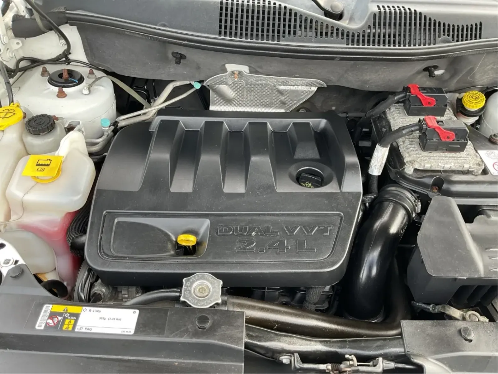 2015 Jeep Compass Sport (1C4NJDBB6FD) with an 2.4L I-4 DOHC engine, located at 880 E. National Road, Vandalia, OH, 45377, (937) 908-9800, 39.891918, -84.183594 - **Explore Adventure and Comfort with the 2015 Jeep Compass Sport at Advantage Car and Credit!**<br /> <br /> Whether you're navigating your daily commute or embarking on a weekend getaway, the 2015 Jeep Compass Sport is designed with versatility in mind. With a spacious interior and rugged capabilit - Photo#11