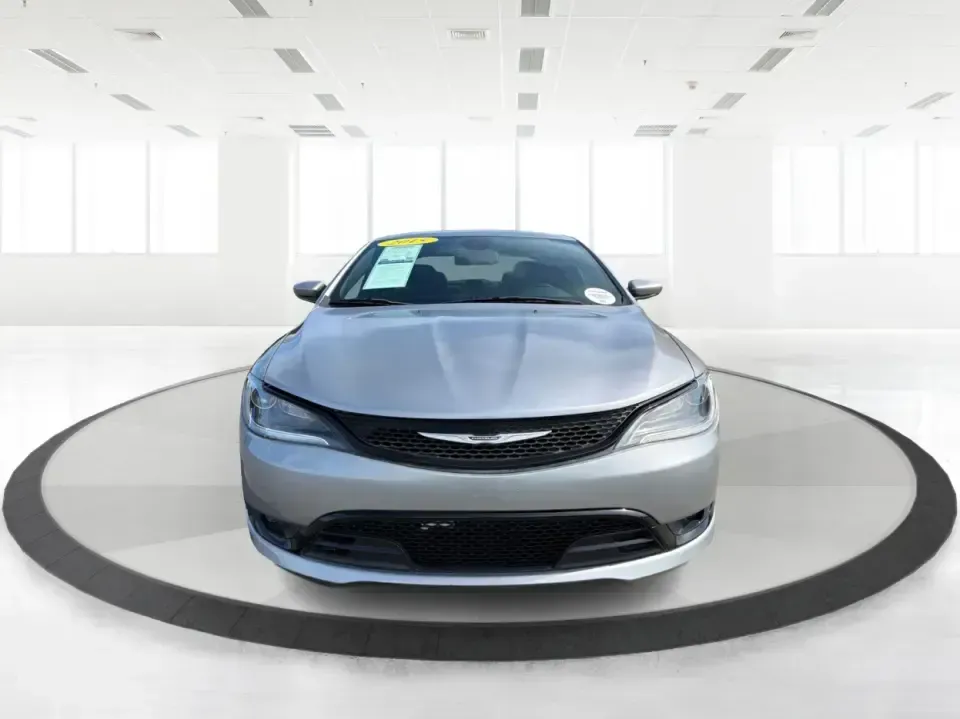 2015 Chrysler 200 S (1C3CCCBG2FN) with an 3.6L V6 DOHC 24V FFV engine, 9-Speed Automatic transmission, located at 1184 Kauffman Ave, Fairborn, OH, 45324, (937) 908-9800, 39.807072, -84.030914 - Need a comfortable, stylish sedan for daily commuting between Wright-Patterson AFB, Beavercreek shopping runs, and weekends out at Fairborn's community events? This 2015 Chrysler 200 S is built for real-life driving-smooth on I-675, easy to park around Downtown Fairborn, and roomy enough for five pa- Photo#7