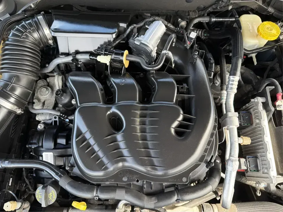 2015 Chrysler 200 S (1C3CCCBG2FN) with an 3.6L V6 DOHC 24V FFV engine, 9-Speed Automatic transmission, located at 1184 Kauffman Ave, Fairborn, OH, 45324, (937) 908-9800, 39.807072, -84.030914 - Need a comfortable, stylish sedan for daily commuting between Wright-Patterson AFB, Beavercreek shopping runs, and weekends out at Fairborn's community events? This 2015 Chrysler 200 S is built for real-life driving-smooth on I-675, easy to park around Downtown Fairborn, and roomy enough for five pa- Photo#11