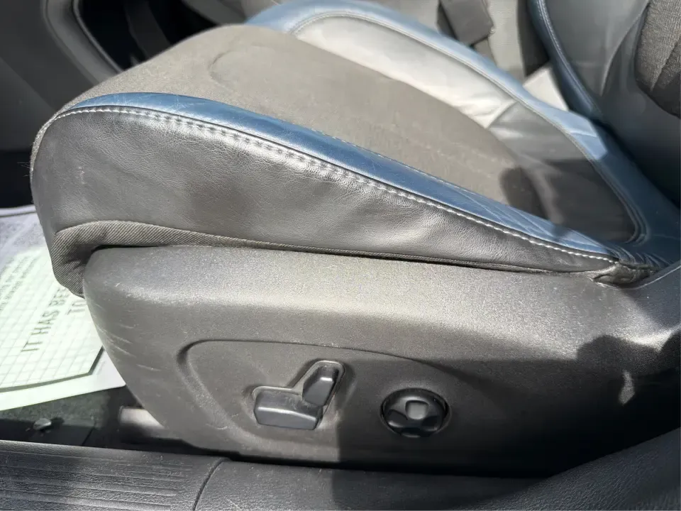 2015 Chrysler 200 S (1C3CCCBG2FN) with an 3.6L V6 DOHC 24V FFV engine, 9-Speed Automatic transmission, located at 1184 Kauffman Ave, Fairborn, OH, 45324, (937) 908-9800, 39.807072, -84.030914 - Need a comfortable, stylish sedan for daily commuting between Wright-Patterson AFB, Beavercreek shopping runs, and weekends out at Fairborn's community events? This 2015 Chrysler 200 S is built for real-life driving-smooth on I-675, easy to park around Downtown Fairborn, and roomy enough for five pa- Photo#18