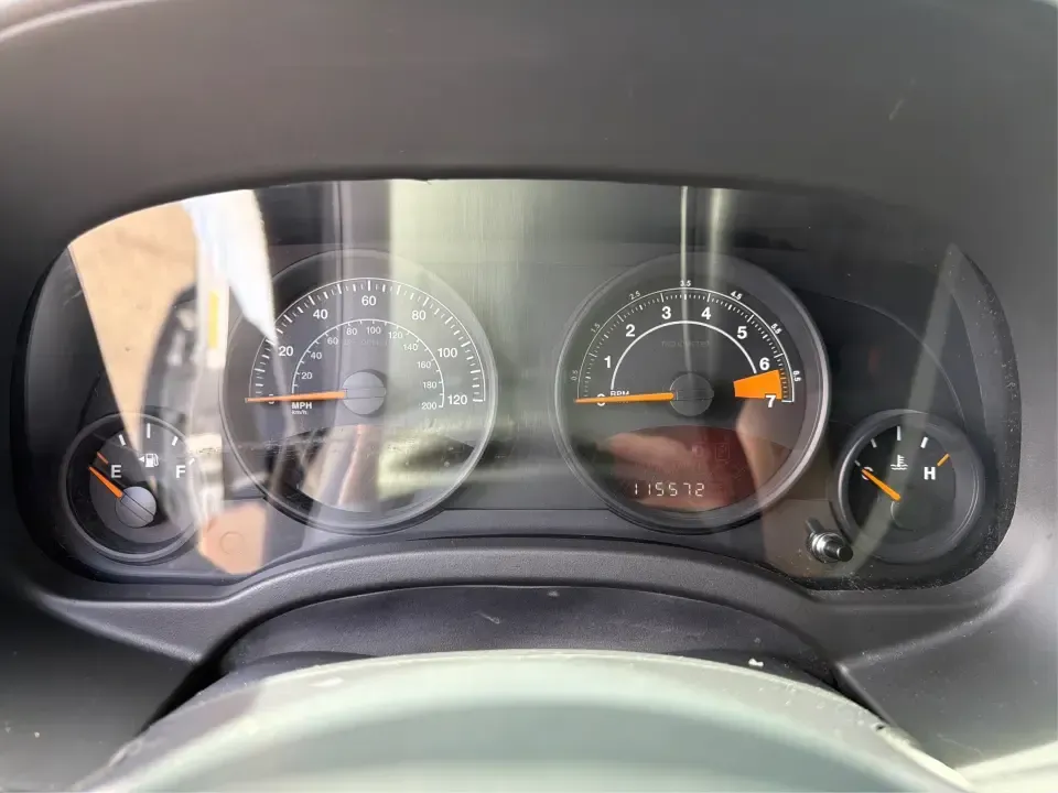 2015 Jeep Compass Sport FWD (1C4NJCBA6FD) with an 2.0L L4 DOHC 16V engine, located at 880 E. National Road, Vandalia, OH, 45377, (937) 908-9800, 39.891918, -84.183594 - Weekday commutes down I75, school drop-offs in Butler Township, and quick weekend getaways to the National Museum of the U.S. Air Force or Taylorsville MetroPark all call for an SUV that's easy to live with, comfortable for five, and efficient enough to keep your budget in check. This **2015 Jeep Co- Photo#15