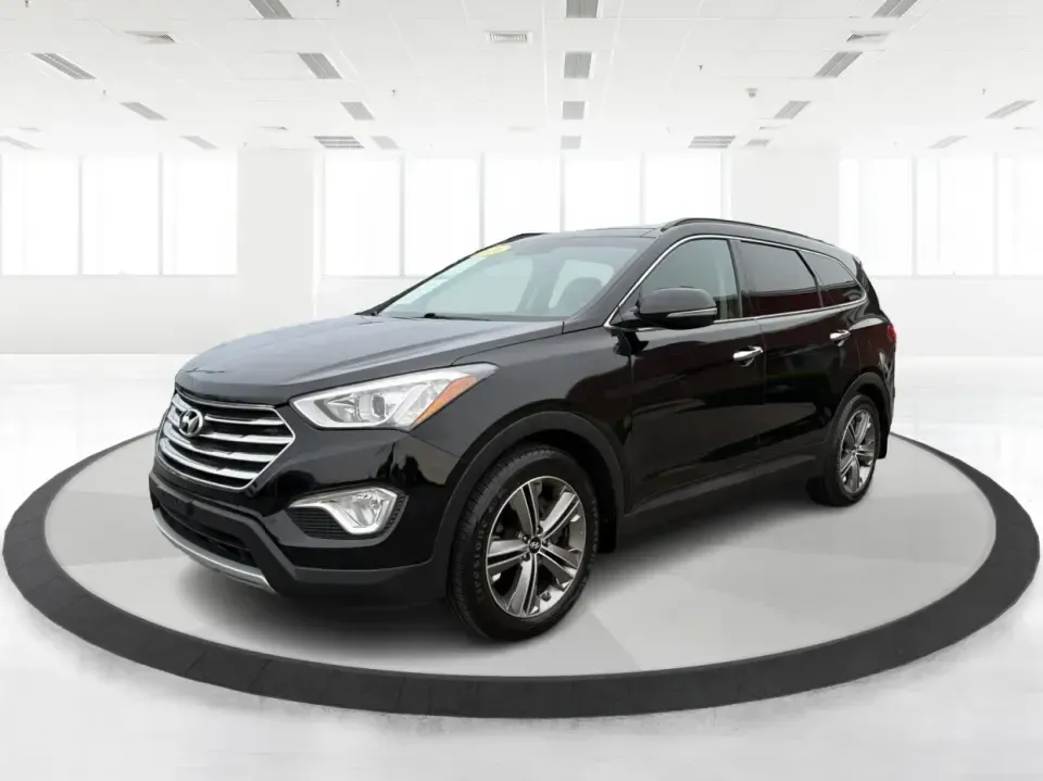 2014 Hyundai Santa Fe Limited AWD (KM8SRDHF4EU) with an 3.3L V6 DOHC 24V engine, 6-Speed Automatic transmission, located at 1230 East Main St, Xenia, OH, 45385, (937) 908-9800, 39.688026, -83.910172 - Picture your next weekend: loading up the family for a day at John Bryan State Park, heading out for youth sports in Beavercreek, or cruising I35 and US68 for an easy commute to Dayton. This 2014 Hyundai Santa Fe Limited AWD is built for real life in and around Xenia-roomy enough for growing familie- Photo#8