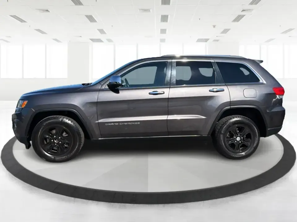 2014 Jeep Grand Cherokee Laredo 4WD (1C4RJFAG6EC) with an 3.6L V6 DOHC 24V engine, 5-Speed Automatic transmission, located at 1951 S Dayton Lakeview Rd., New Carlisle, OH, 45344, (937) 908-9800, 39.890999, -84.050255 - Whether your weekends look like family trips to Buck Creek State Park, winter drives along I70, or hauling gear for a day at George Rogers Clark Park, this 2014 Jeep Grand Cherokee Laredo 4WD is built for the kind of Ohio life that doesn't stop when the weather changes. With classic Jeep capability,- Photo#5