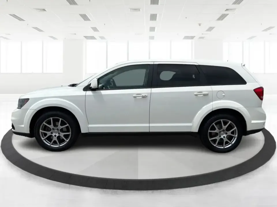 2017 Dodge Journey GT AWD (3C4PDDEG8HT) with an 3.6L V6 DOHC 24V engine, 6A transmission, located at 1951 S Dayton Lakeview Rd., New Carlisle, OH, 45344, (937) 908-9800, 39.890999, -84.050255 - Need one SUV that can handle school drop-offs, I-70 commutes, and spontaneous weekend getaways to Buck Creek State Park-without feeling cramped or underpowered? This 2017 Dodge Journey GT AWD in standout Vice White is built for real life in the Miami Valley, with three rows for up to 7 passengers, c- Photo#5