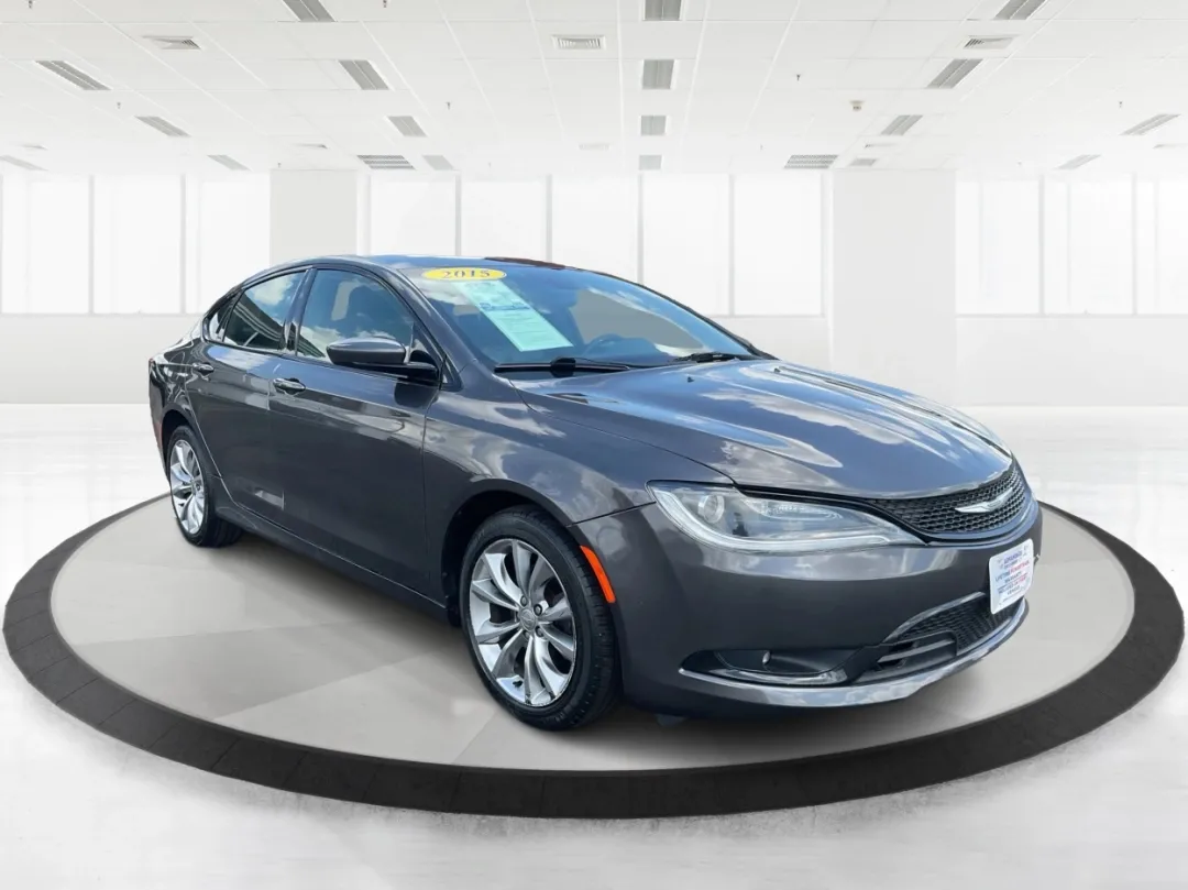 2015 Chrysler 200 S