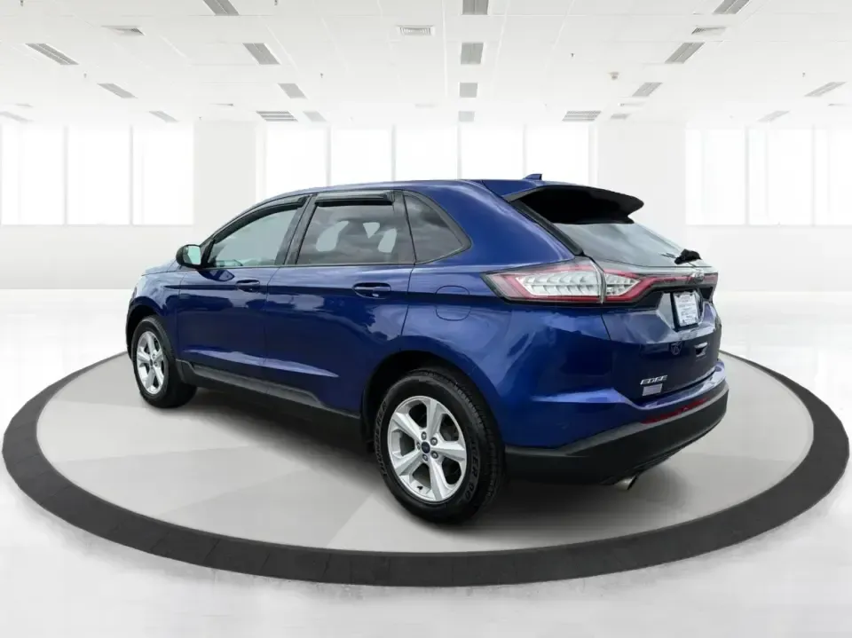 2015 Ford Edge SE FWD (2FMTK3G98FB) with an 2.0L L4 DOHC 16V engine, 6-Speed Automatic transmission, located at 4508 South Dixie Dr, Moraine, OH, 45439, (937) 908-9800, 39.689976, -84.218452 - Need an SUV that fits real life in the Miami Valley-school drop-offs, a steady commute down I75, and weekend errands that somehow turn into a full cargo load? This 2015 Ford Edge SE FWD is built for everyday versatility, with comfortable seating for five, a roomy cabin, and practical tech that helps- Photo#4