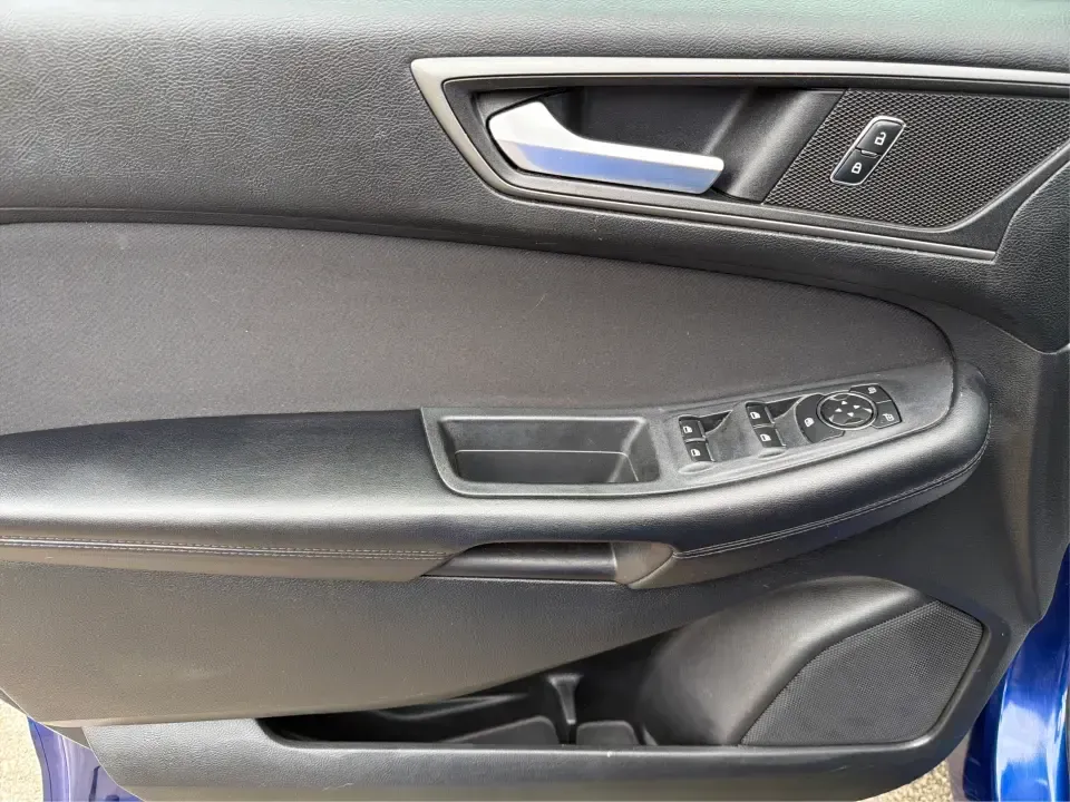 2015 Ford Edge SE FWD (2FMTK3G98FB) with an 2.0L L4 DOHC 16V engine, 6-Speed Automatic transmission, located at 4508 South Dixie Dr, Moraine, OH, 45439, (937) 908-9800, 39.689976, -84.218452 - Need an SUV that fits real life in the Miami Valley-school drop-offs, a steady commute down I75, and weekend errands that somehow turn into a full cargo load? This 2015 Ford Edge SE FWD is built for everyday versatility, with comfortable seating for five, a roomy cabin, and practical tech that helps- Photo#19