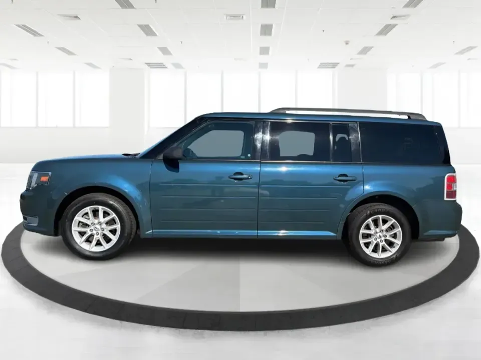 2016 Ford Flex SE FWD (2FMGK5B81GB) with an 3.5L V6 DOHC 24V engine, 6A transmission, located at 1099 N County Rd 25A , Troy, OH, 45373, (937) 908-9800, 40.057079, -84.212883 - Need one vehicle that can handle school drop-offs, long commutes down I75, and a full weekend of gear for a trip to Charleston Falls Preserve? This 2016 Ford Flex SE FWD is built for real life in Troy, Ohio-roomy for growing families, comfortable for daily drivers, and flexible (pun intended) for an- Photo#5