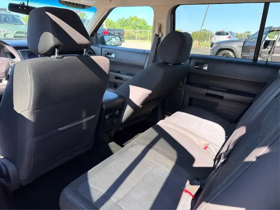 2016 Ford Flex SE FWD (2FMGK5B81GB) with an 3.5L V6 DOHC 24V engine, 6A transmission, located at 1099 N County Rd 25A , Troy, OH, 45373, (937) 908-9800, 40.057079, -84.212883 - Need one vehicle that can handle school drop-offs, long commutes down I75, and a full weekend of gear for a trip to Charleston Falls Preserve? This 2016 Ford Flex SE FWD is built for real life in Troy, Ohio-roomy for growing families, comfortable for daily drivers, and flexible (pun intended) for an- Photo#10