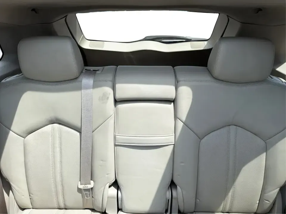 2010 Cadillac SRX Luxury Collection AWD (3GYFNDEY9AS) with an 3.0L V6 DOHC 24V engine, 6-Speed Automatic transmission, located at 1184 Kauffman Ave, Fairborn, OH, 45324, (937) 908-9800, 39.807072, -84.030914 - Picture your next week looking easier: a comfortable SUV for the daily commute to Wright-Patterson AFB, a confident ride for rainy I675 mornings, and enough space for Costco runs, kids' activities, or a weekend escape to John Bryan State Park. This 2010 Cadillac SRX Luxury Collection AWD blends prem- Photo#14