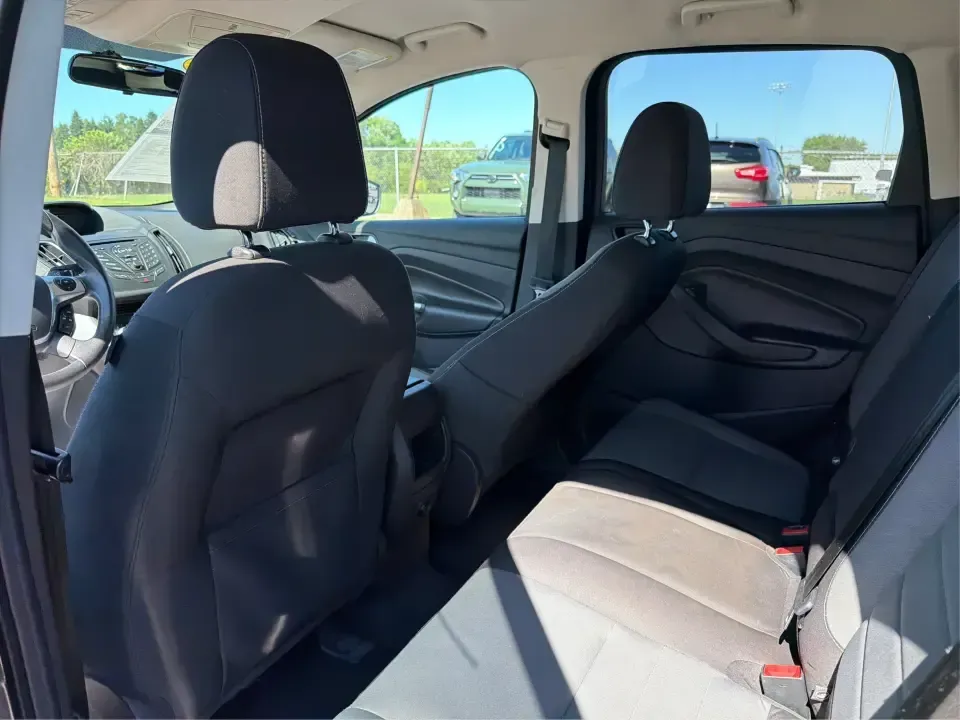 2014 Ford Escape SE 4WD (1FMCU9G93EU) with an 2.0L L4 DOHC 16V engine, 6-Speed Automatic transmission, located at 1951 S Dayton Lakeview Rd., New Carlisle, OH, 45344, (937) 908-9800, 39.890999, -84.050255 - Ready for real-life Ohio driving-school drop-offs, long commutes, and weekend getaways-this 2014 Ford Escape SE 4WD is the kind of compact SUV that fits a busy lifestyle without feeling bulky. Whether you're cruising I-70 toward Dayton, running errands along S Dayton-Lakeview Rd, or packing up for a- Photo#10