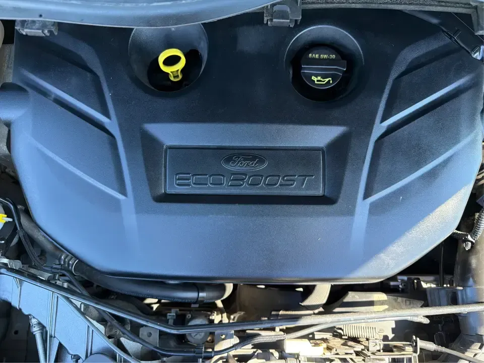 2014 Ford Escape SE 4WD (1FMCU9G93EU) with an 2.0L L4 DOHC 16V engine, 6-Speed Automatic transmission, located at 1951 S Dayton Lakeview Rd., New Carlisle, OH, 45344, (937) 908-9800, 39.890999, -84.050255 - Ready for real-life Ohio driving-school drop-offs, long commutes, and weekend getaways-this 2014 Ford Escape SE 4WD is the kind of compact SUV that fits a busy lifestyle without feeling bulky. Whether you're cruising I-70 toward Dayton, running errands along S Dayton-Lakeview Rd, or packing up for a- Photo#11