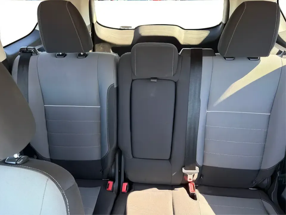 2014 Ford Escape SE 4WD (1FMCU9G93EU) with an 2.0L L4 DOHC 16V engine, 6-Speed Automatic transmission, located at 1951 S Dayton Lakeview Rd., New Carlisle, OH, 45344, (937) 908-9800, 39.890999, -84.050255 - Ready for real-life Ohio driving-school drop-offs, long commutes, and weekend getaways-this 2014 Ford Escape SE 4WD is the kind of compact SUV that fits a busy lifestyle without feeling bulky. Whether you're cruising I-70 toward Dayton, running errands along S Dayton-Lakeview Rd, or packing up for a- Photo#14