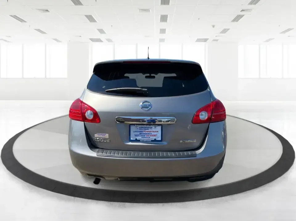 2013 Nissan Rogue S 2WD (JN8AS5MT0DW) with an 2.5L L4 DOHC 16V engine, Continuously Variable Transmission transmission, located at 1951 S Dayton Lakeview Rd., New Carlisle, OH, 45344, (937) 908-9800, 39.890999, -84.050255 - Ready for a smoother daily commute and easy weekend getaways around Clark County? This 2013 Nissan Rogue S 2WD is the kind of practical SUV that fits real life-school drop-offs, grocery runs, and road trips from New Carlisle to Dayton-without feeling bulky or hard to park. Finished in Frosted Steel- Photo#3