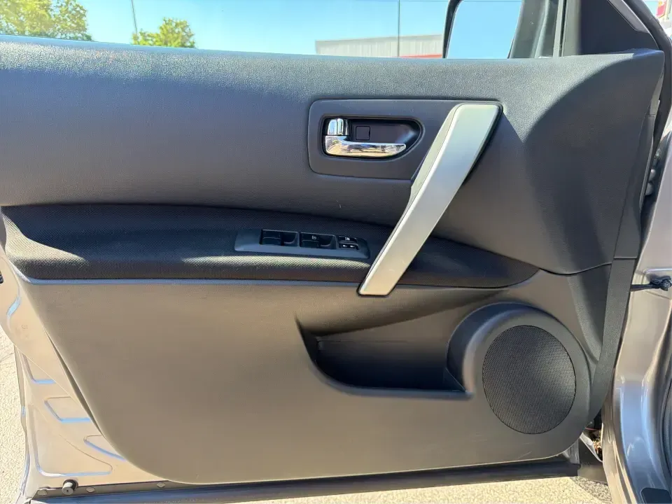 2013 Nissan Rogue S 2WD (JN8AS5MT0DW) with an 2.5L L4 DOHC 16V engine, Continuously Variable Transmission transmission, located at 1951 S Dayton Lakeview Rd., New Carlisle, OH, 45344, (937) 908-9800, 39.890999, -84.050255 - Ready for a smoother daily commute and easy weekend getaways around Clark County? This 2013 Nissan Rogue S 2WD is the kind of practical SUV that fits real life-school drop-offs, grocery runs, and road trips from New Carlisle to Dayton-without feeling bulky or hard to park. Finished in Frosted Steel- Photo#17