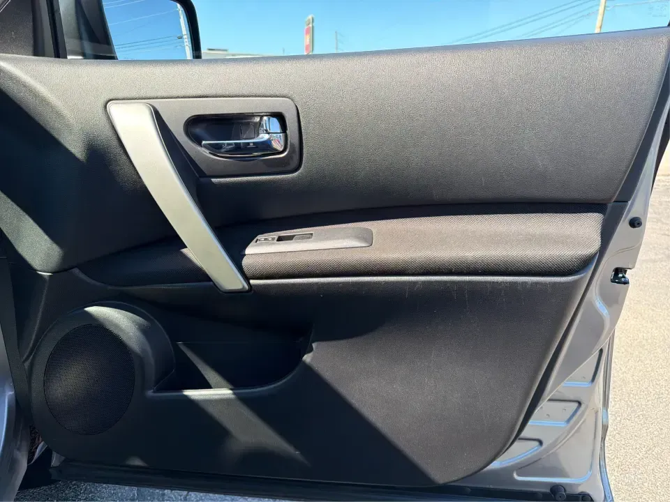2013 Nissan Rogue S 2WD (JN8AS5MT0DW) with an 2.5L L4 DOHC 16V engine, Continuously Variable Transmission transmission, located at 1951 S Dayton Lakeview Rd., New Carlisle, OH, 45344, (937) 908-9800, 39.890999, -84.050255 - Ready for a smoother daily commute and easy weekend getaways around Clark County? This 2013 Nissan Rogue S 2WD is the kind of practical SUV that fits real life-school drop-offs, grocery runs, and road trips from New Carlisle to Dayton-without feeling bulky or hard to park. Finished in Frosted Steel- Photo#18