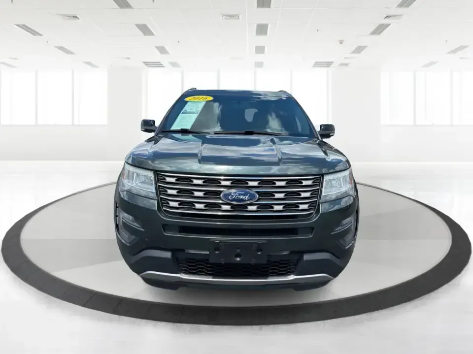 2016 Ford Explorer XLT 4WD (1FM5K8D88GG) with an 3.5L V6 DOHC 24V engine, 6-Speed Automatic transmission, located at 1230 East Main St, Xenia, OH, 45385, (937) 908-9800, 39.688026, -83.910172 - Load up the crew, point the nose toward the next weekend getaway, and enjoy the confidence of four-wheel drive-this 2016 Ford Explorer XLT 4WD is built for real life in Xenia. Whether you're shuttling kids to practice, commuting into Dayton, or planning a road trip to John Bryan State Park, this 3-r- Photo#7
