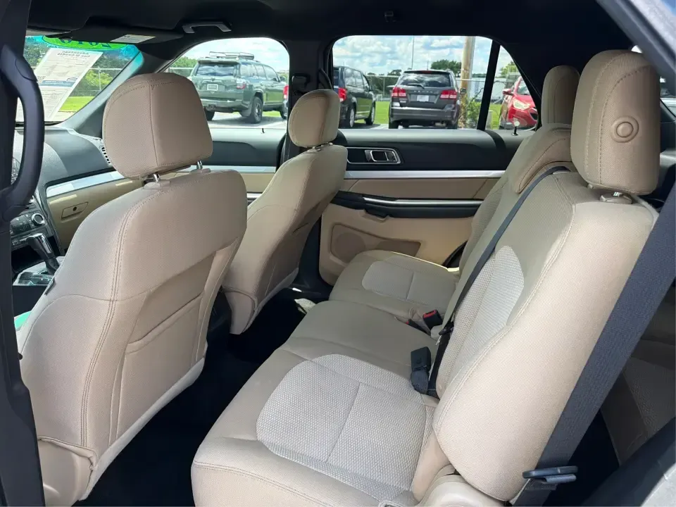 2016 Ford Explorer XLT 4WD (1FM5K8D88GG) with an 3.5L V6 DOHC 24V engine, 6-Speed Automatic transmission, located at 1230 East Main St, Xenia, OH, 45385, (937) 908-9800, 39.688026, -83.910172 - Load up the crew, point the nose toward the next weekend getaway, and enjoy the confidence of four-wheel drive-this 2016 Ford Explorer XLT 4WD is built for real life in Xenia. Whether you're shuttling kids to practice, commuting into Dayton, or planning a road trip to John Bryan State Park, this 3-r- Photo#10