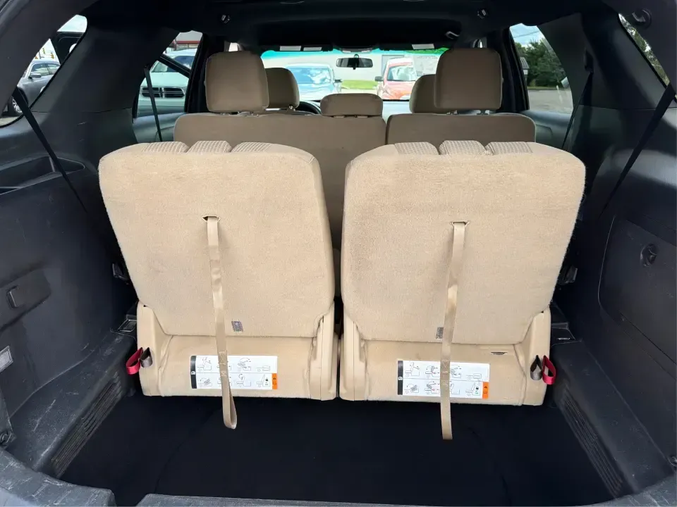 2016 Ford Explorer XLT 4WD (1FM5K8D88GG) with an 3.5L V6 DOHC 24V engine, 6-Speed Automatic transmission, located at 1230 East Main St, Xenia, OH, 45385, (937) 908-9800, 39.688026, -83.910172 - Load up the crew, point the nose toward the next weekend getaway, and enjoy the confidence of four-wheel drive-this 2016 Ford Explorer XLT 4WD is built for real life in Xenia. Whether you're shuttling kids to practice, commuting into Dayton, or planning a road trip to John Bryan State Park, this 3-r- Photo#11