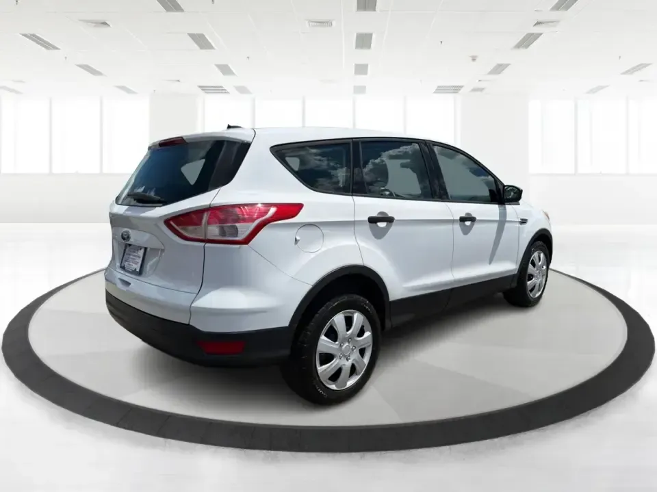 2014 Ford Escape S FWD (1FMCU0F75EU) with an 2.5L L4 DOHC 16V engine, 6-Speed Automatic transmission, located at 1184 Kauffman Ave, Fairborn, OH, 45324, (937) 908-9800, 39.807072, -84.030914 - Need a practical SUV that fits real life in the Miami Valley-school drop-offs, Wright-Patterson AFB commutes, grocery runs, and weekend getaways to John Bryan State Park? This 2014 Ford Escape S FWD in Oxford White is a smart, budget-friendly choice with the versatility to handle busy schedules and- Photo#2