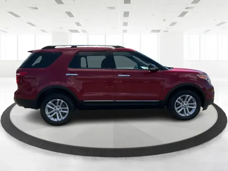 2013 Ford Explorer XLT 4WD (1FM5K8D86DG) with an 3.5L V6 DOHC 24V engine, 6-Speed Automatic transmission, located at 1951 S Dayton Lakeview Rd., New Carlisle, OH, 45344, (937) 908-9800, 39.890999, -84.050255 - Need one SUV that can handle school drop-offs, weekday commutes, and spontaneous weekend getaways without feeling cramped? This **2013 Ford Explorer XLT 4WD** is built for real life in Ohio-room for the whole crew, confidence for changing weather, and the kind of comfort that makes trips from New Ca- Photo#1