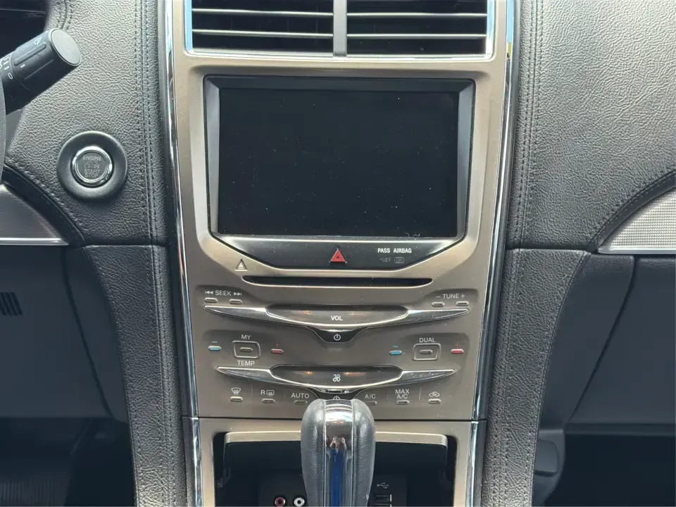 2014 Lincoln MKX AWD (2LMDJ8JK2EB) with an 3.7L V6 DOHC 24V engine, 6-Speed Automatic transmission, located at 1951 S Dayton Lakeview Rd., New Carlisle, OH, 45344, (937) 908-9800, 39.890999, -84.050255 - Weekend getaways to Huber Heights, winter commutes down I70, or a comfortable daily run from New Carlisle to Springfield feel a lot more relaxing when your SUV brings premium comfort and confident traction. This **2014 Lincoln MKX AWD** is the kind of midsize luxury SUV that fits real life: roomy fo- Photo#13