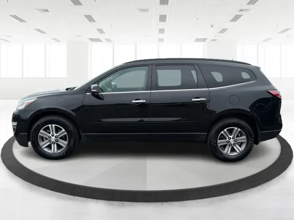 2017 Chevrolet Traverse 2LT AWD (1GNKVHKD4HJ) with an 3.6L V6 DOHC 24V engine, 6A transmission, located at 8750 N County Rd 25A, Piqua, OH, 45356, (937) 908-9800, 40.164391, -84.232513 - Pack up the kids, cue the playlist, and point the hood toward your next weekend at Indian Lake or a day of errands across Miami County-this 2017 Chevrolet Traverse 2LT AWD is built for real life in Piqua. With three rows for up to 7 passengers, confident all-wheel drive for unpredictable Ohio weathe- Photo#5
