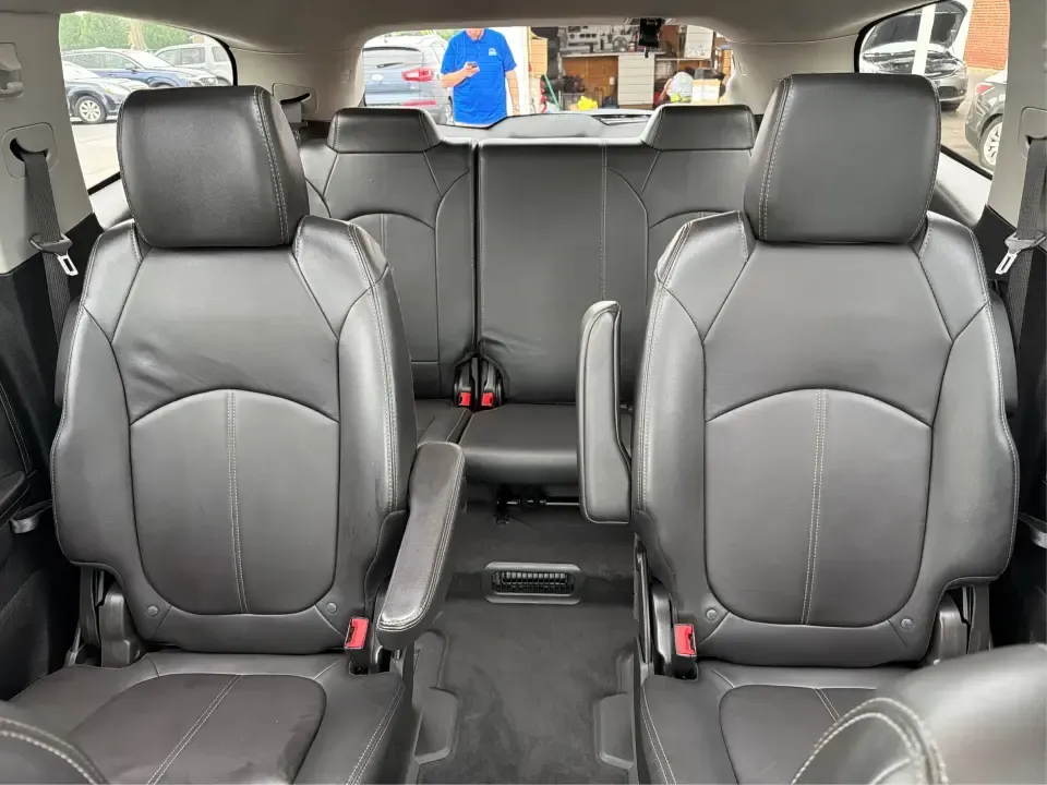 2017 Chevrolet Traverse 2LT AWD (1GNKVHKD4HJ) with an 3.6L V6 DOHC 24V engine, 6A transmission, located at 8750 N County Rd 25A, Piqua, OH, 45356, (937) 908-9800, 40.164391, -84.232513 - Pack up the kids, cue the playlist, and point the hood toward your next weekend at Indian Lake or a day of errands across Miami County-this 2017 Chevrolet Traverse 2LT AWD is built for real life in Piqua. With three rows for up to 7 passengers, confident all-wheel drive for unpredictable Ohio weathe- Photo#14