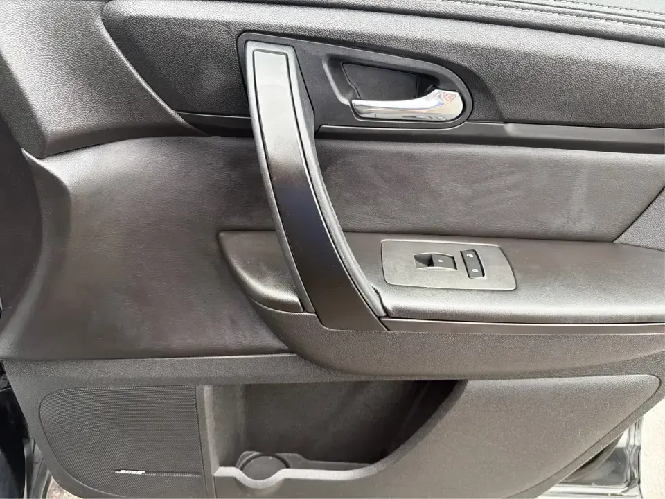 2017 Chevrolet Traverse 2LT AWD (1GNKVHKD4HJ) with an 3.6L V6 DOHC 24V engine, 6A transmission, located at 8750 N County Rd 25A, Piqua, OH, 45356, (937) 908-9800, 40.164391, -84.232513 - Pack up the kids, cue the playlist, and point the hood toward your next weekend at Indian Lake or a day of errands across Miami County-this 2017 Chevrolet Traverse 2LT AWD is built for real life in Piqua. With three rows for up to 7 passengers, confident all-wheel drive for unpredictable Ohio weathe- Photo#20