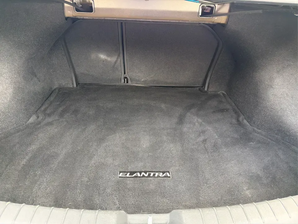 2018 Hyundai Elantra Limited (5NPD84LF6JH) with an 1.8L L4 DOHC 16V engine, 6A transmission, located at 401 Woodman Dr, Riverside, OH, 45431, (937) 908-9800, 39.760899, -84.123421 - Need a smart, comfortable sedan for daily commutes on I-70, quick runs to The Greene, or weekend meetups near Riverscape MetroPark? This 2018 Hyundai Elantra Limited is a practical Riverside, OH companion that fits real life-easy to park, efficient to drive, and well-equipped for everything from Wri- Photo#12
