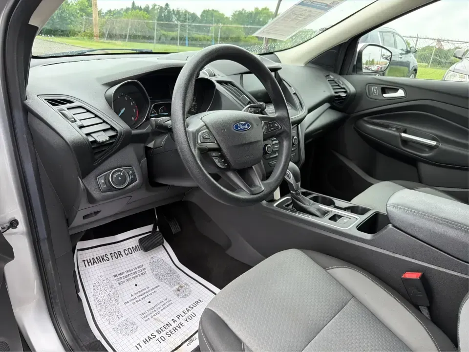 2019 Ford Escape SE 4WD (1FMCU9GD5KU) with an 1.5L L4 DOHC 16V engine, 6A transmission, located at 880 E. National Road, Vandalia, OH, 45377, (937) 908-9800, 39.891918, -84.183594 - Need an SUV that can handle school drop-offs, long commutes up I-75, and weekend getaways to the Dayton area without feeling bulky or hard to park? This 2019 Ford Escape SE 4WD is a smart fit for life in Vandalia-easy to live with every day, confident in changing Ohio weather, and sized just right f- Photo#9