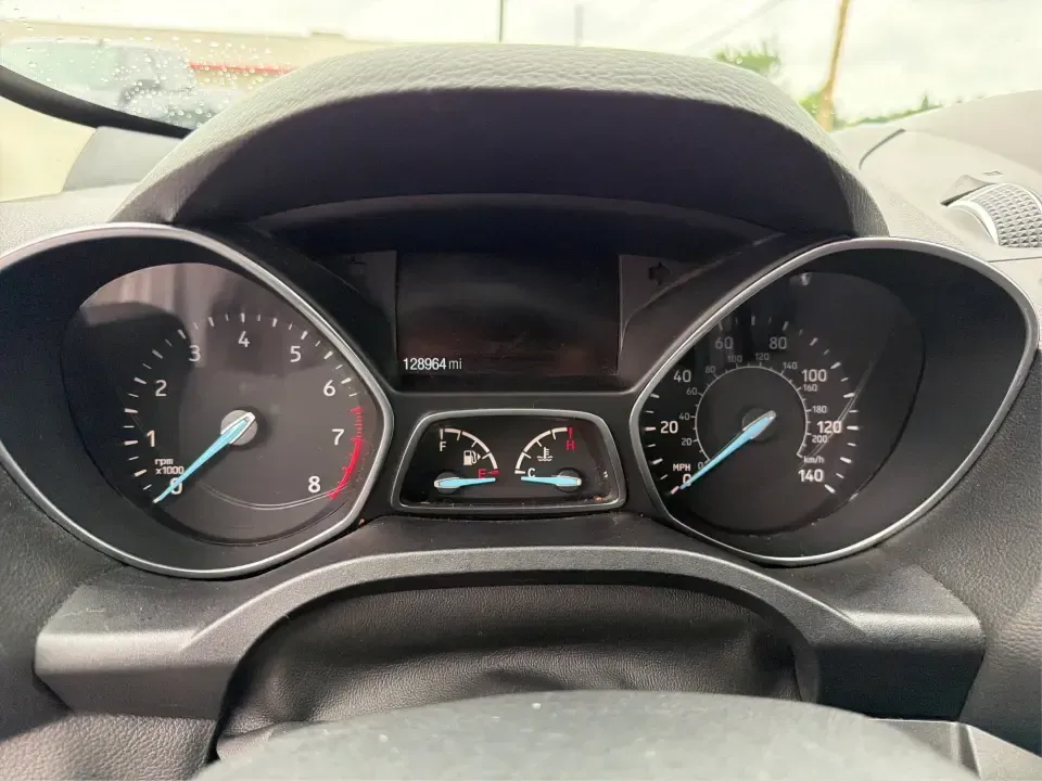 2019 Ford Escape SE 4WD (1FMCU9GD5KU) with an 1.5L L4 DOHC 16V engine, 6A transmission, located at 880 E. National Road, Vandalia, OH, 45377, (937) 908-9800, 39.891918, -84.183594 - Need an SUV that can handle school drop-offs, long commutes up I-75, and weekend getaways to the Dayton area without feeling bulky or hard to park? This 2019 Ford Escape SE 4WD is a smart fit for life in Vandalia-easy to live with every day, confident in changing Ohio weather, and sized just right f- Photo#15