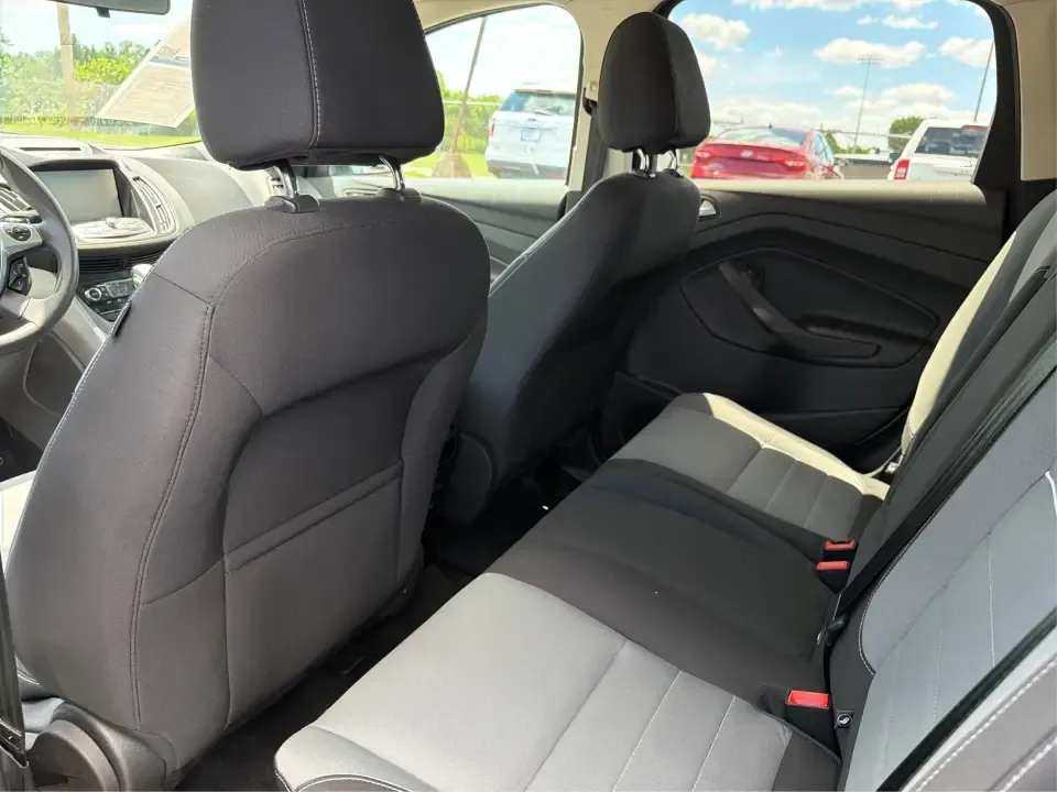 2013 Ford Escape SE FWD (1FMCU0G90DU) with an 2.0L L4 DOHC 16V engine, 6-Speed Automatic transmission, located at 1230 East Main St, Xenia, OH, 45385, (937) 908-9800, 39.688026, -83.910172 - Need a smart, right-sized SUV for busy weekdays and spontaneous weekends around Greene County? This 2013 Ford Escape SE FWD is a practical fit for commuters heading toward Dayton, parents juggling school drop-offs, and road-trippers looking for easy parking downtown Xenia-without giving up comfort,- Photo#10