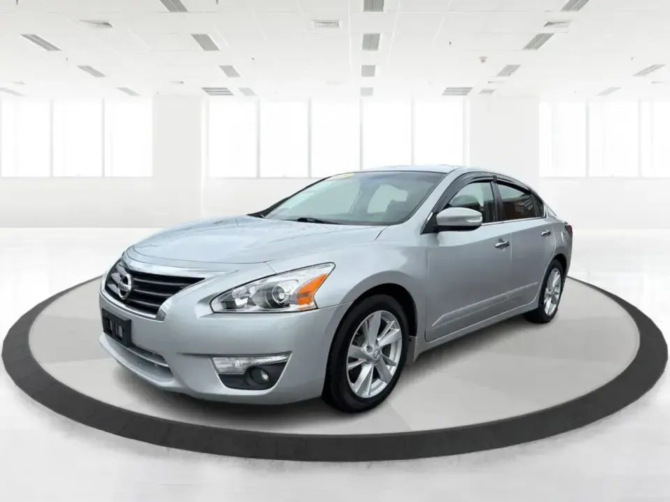 2015 Nissan Altima 2.5 S (1N4AL3AP8FC) with an 2.5L L4 DOHC 16V engine, Continuously Variable Transmission transmission, located at 1230 East Main St, Xenia, OH, 45385, (937) 908-9800, 39.688026, -83.910172 - Need a smart, comfortable sedan for the daily commute from Xenia to Beavercreek, a reliable runabout for errands near Shawnee Park, or a fuel-sipping ride for weekend trips out toward Caesar Creek State Park? This **2015 Nissan Altima 2.5 S** is built for real-life driving-roomy for five, easy to ma- Photo#8
