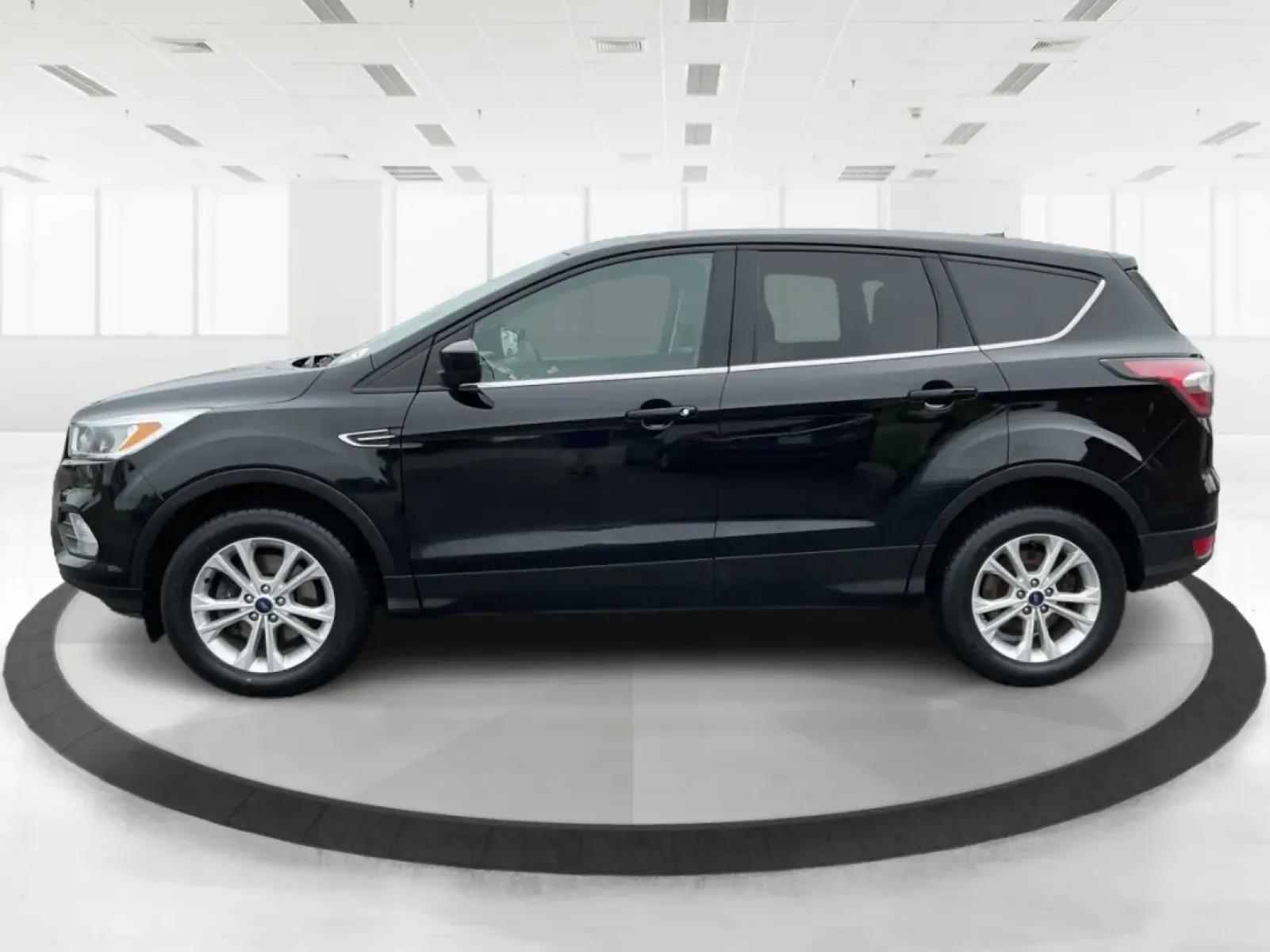 2017 Ford Escape SE (1FMCU9GD0HU) with an Other engine, located at 880 E. National Road, Vandalia, OH, 45377, (937) 908-9800, 39.891918, -84.183594 - **Explore New Adventures with the 2017 Ford Escape SE - Your Perfect Companion for Every Journey!**<br /> <br /> Imagine embarking on spontaneous weekend getaways or daily commutes with absolute confidence and comfort. The 2017 Ford Escape SE, now available at Advantage Car and Credit in Fairborn, O - Photo#5