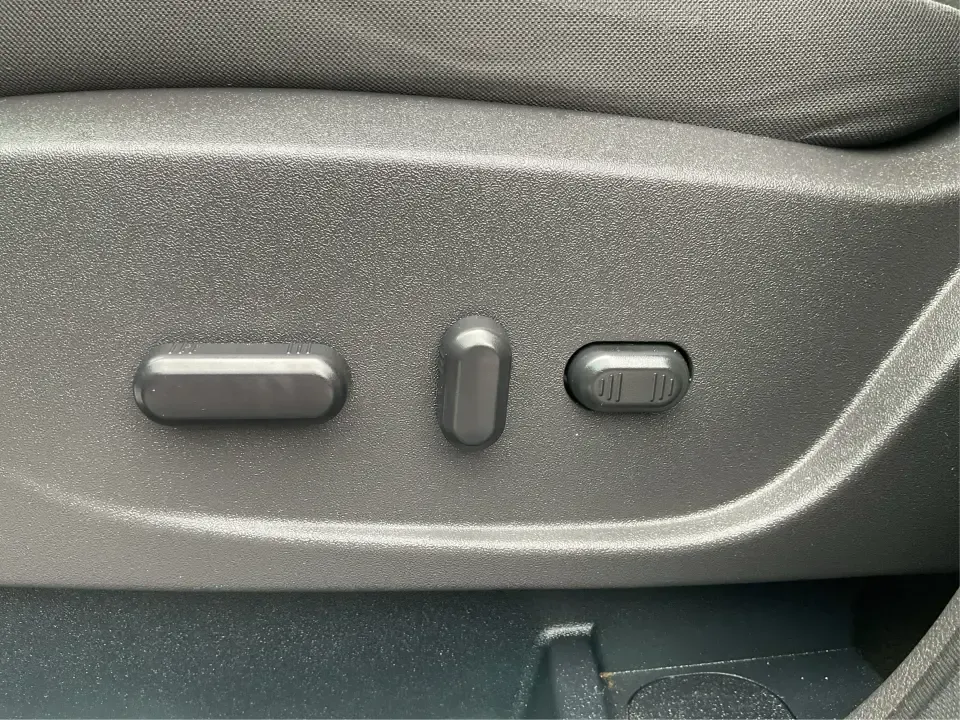 2017 Ford Escape SE (1FMCU9GD0HU) with an 1.5L L4 DOHC 16V engine, 6A transmission, located at 1230 East Main St, Xenia, OH, 45385, (937) 908-9800, 39.688026, -83.910172 - **Explore New Adventures with the 2017 Ford Escape SE - Your Perfect Companion for Every Journey!**<br /> <br /> Imagine embarking on spontaneous weekend getaways or daily commutes with absolute confidence and comfort. The 2017 Ford Escape SE, now available at Advantage Car and Credit in Fairborn, O - Photo#18