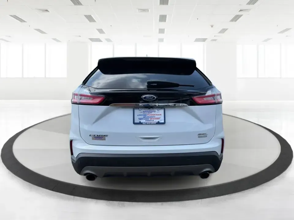 2020 Ford Edge SEL FWD (2FMPK3J94LB) with an 2.0L L4 DOHC 16V engine, 6A transmission, located at 1951 S Dayton Lakeview Rd., New Carlisle, OH, 45344, (937) 908-9800, 39.890999, -84.050255 - Pack up the kids, cue up your favorite playlist, and head out for an easy weekend getaway-this 2020 Ford Edge SEL FWD is the kind of SUV that fits real life in New Carlisle. Whether you're doing the daily school run, commuting toward Dayton, or planning a road trip out past Buck Creek State Park, th- Photo#3