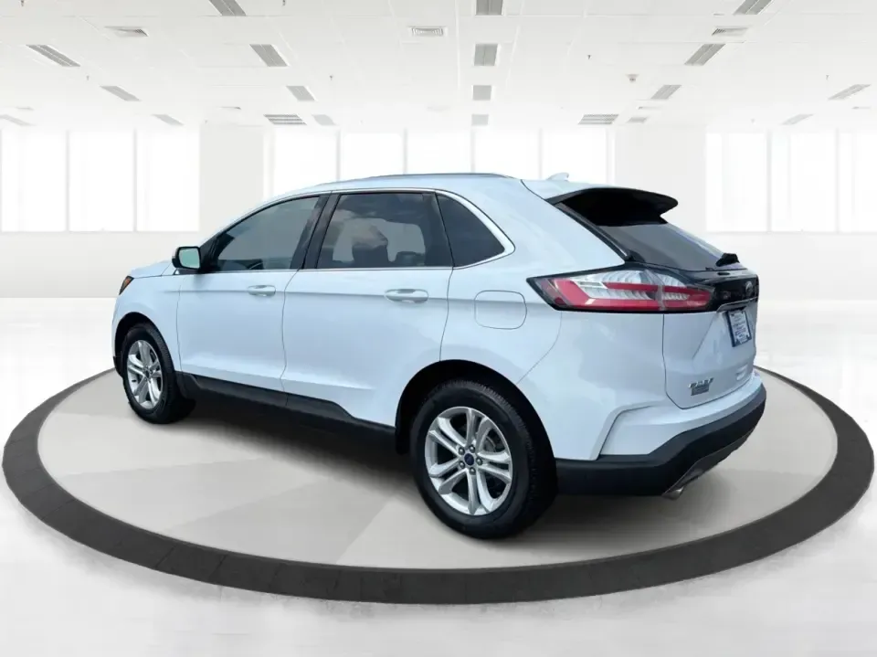 2020 Ford Edge SEL FWD (2FMPK3J94LB) with an 2.0L L4 DOHC 16V engine, 6A transmission, located at 1951 S Dayton Lakeview Rd., New Carlisle, OH, 45344, (937) 908-9800, 39.890999, -84.050255 - Pack up the kids, cue up your favorite playlist, and head out for an easy weekend getaway-this 2020 Ford Edge SEL FWD is the kind of SUV that fits real life in New Carlisle. Whether you're doing the daily school run, commuting toward Dayton, or planning a road trip out past Buck Creek State Park, th- Photo#4