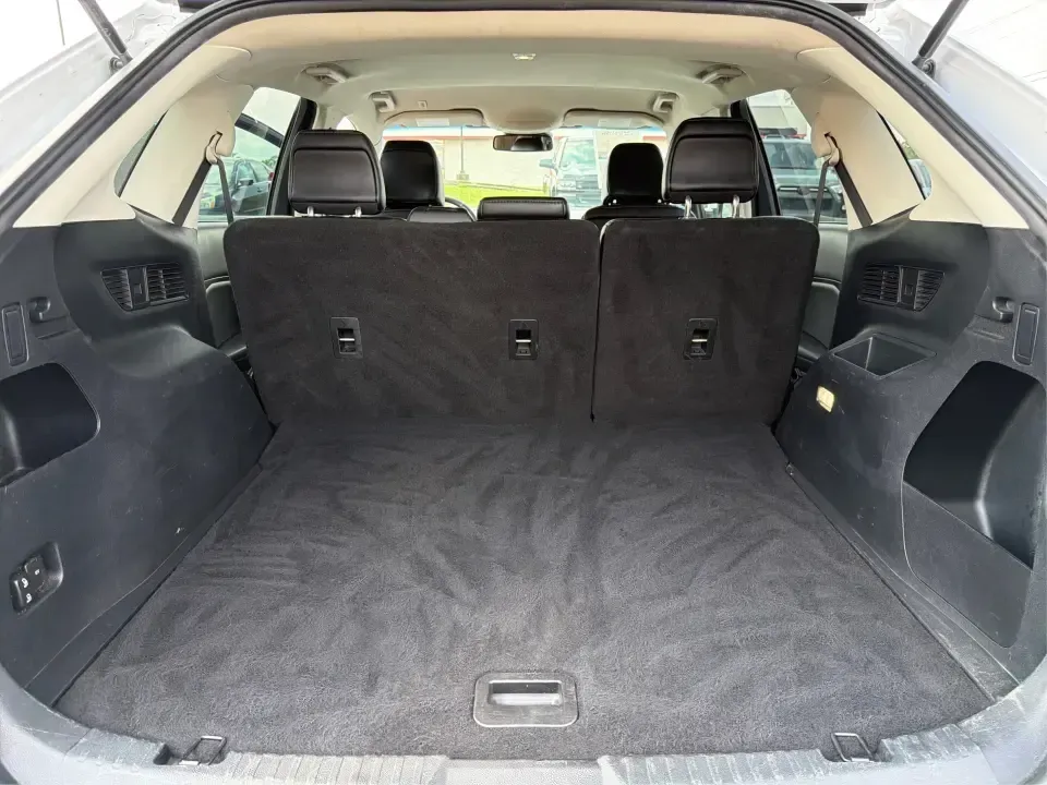 2020 Ford Edge SEL FWD (2FMPK3J94LB) with an 2.0L L4 DOHC 16V engine, 6A transmission, located at 1951 S Dayton Lakeview Rd., New Carlisle, OH, 45344, (937) 908-9800, 39.890999, -84.050255 - Pack up the kids, cue up your favorite playlist, and head out for an easy weekend getaway-this 2020 Ford Edge SEL FWD is the kind of SUV that fits real life in New Carlisle. Whether you're doing the daily school run, commuting toward Dayton, or planning a road trip out past Buck Creek State Park, th- Photo#12
