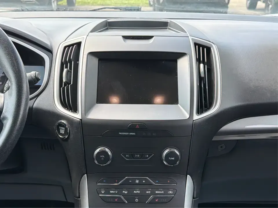 2020 Ford Edge SEL FWD (2FMPK3J94LB) with an 2.0L L4 DOHC 16V engine, 6A transmission, located at 1951 S Dayton Lakeview Rd., New Carlisle, OH, 45344, (937) 908-9800, 39.890999, -84.050255 - Pack up the kids, cue up your favorite playlist, and head out for an easy weekend getaway-this 2020 Ford Edge SEL FWD is the kind of SUV that fits real life in New Carlisle. Whether you're doing the daily school run, commuting toward Dayton, or planning a road trip out past Buck Creek State Park, th- Photo#13