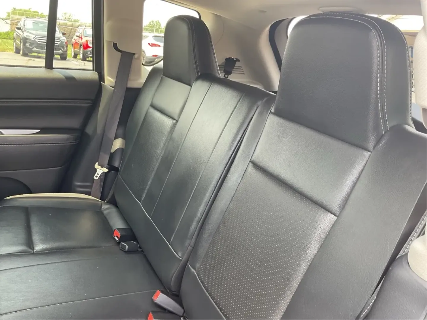 2016 Jeep Compass High Altitude Edition (1C4NJDEB2GD) with an 2.4L I-4 DOHC engine, located at 1230 East Main St, Xenia, OH, 45385, (937) 908-9800, 39.688026, -83.910172 - **Adventure Awaits with this 2016 Jeep Compass High Altitude Edition!**<br /> <br /> Are you ready to elevate your driving experience? Perfect for weekend getaways or long commutes, this 2016 Jeep Compass High Altitude Edition is designed to tackle any journey with confidence and style. At Advantage - Photo#10