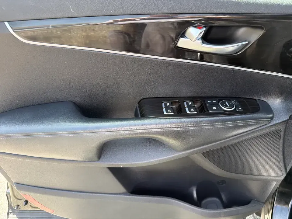 2020 Kia Sorento LX 2WD (5XYPG4A32LG) with an 2.4L L4 DOHC 16V engine, 6A transmission, located at 1099 N County Rd 25A , Troy, OH, 45373, (937) 908-9800, 40.057079, -84.212883 - Load up the kids, the friends, and the cooler-this 2020 Kia Sorento LX 2WD is built for real life in West Central Ohio, from weekday school runs to weekend road trips. With three rows of seating for up to 7 passengers, SUV versatility, and a comfortable cabin, it's a smart pick for growing families,- Photo#16