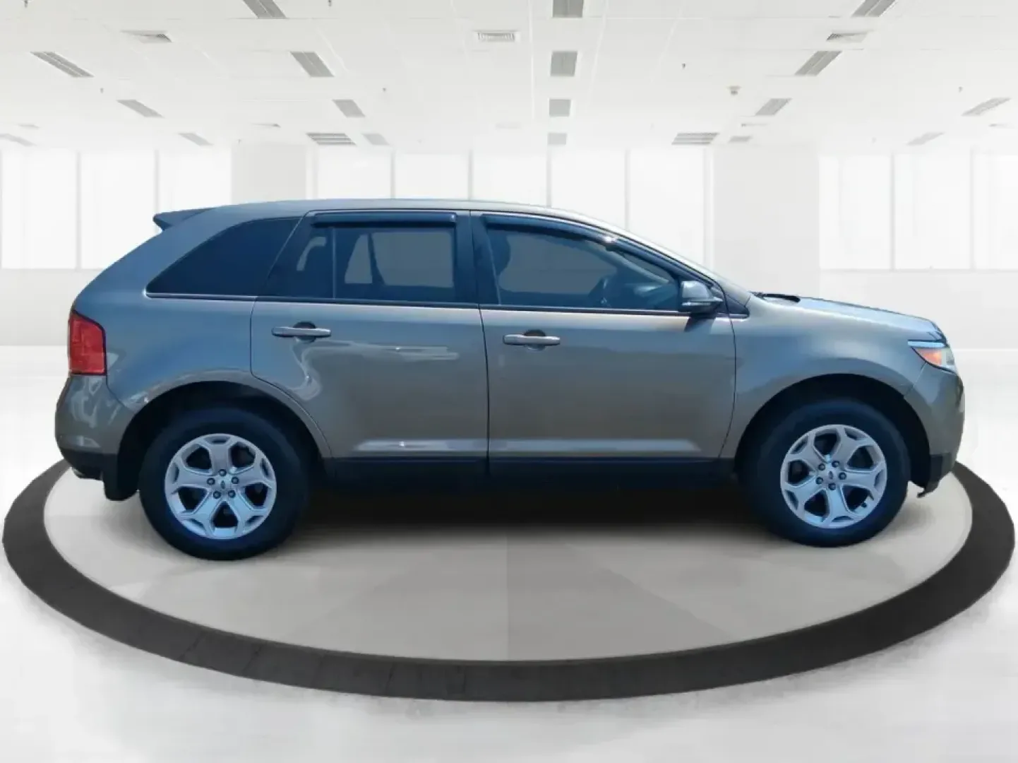 2014 Ford Edge SEL (2FMDK4JCXEB) with an 3.5L V-6 DOHC engine, 6-Speed Automatic transmission, located at 4508 South Dixie Dr, Moraine, OH, 45439, (937) 908-9800, 39.689976, -84.218452 - Are you searching for the perfect vehicle to elevate your family adventures or enhance your daily commute? Look no further! The 2014 Ford Edge SEL is designed to fit every aspect of your lifestyle, whether you're navigating busy city streets, embarking on weekend getaways, or simply running errands - Photo#1