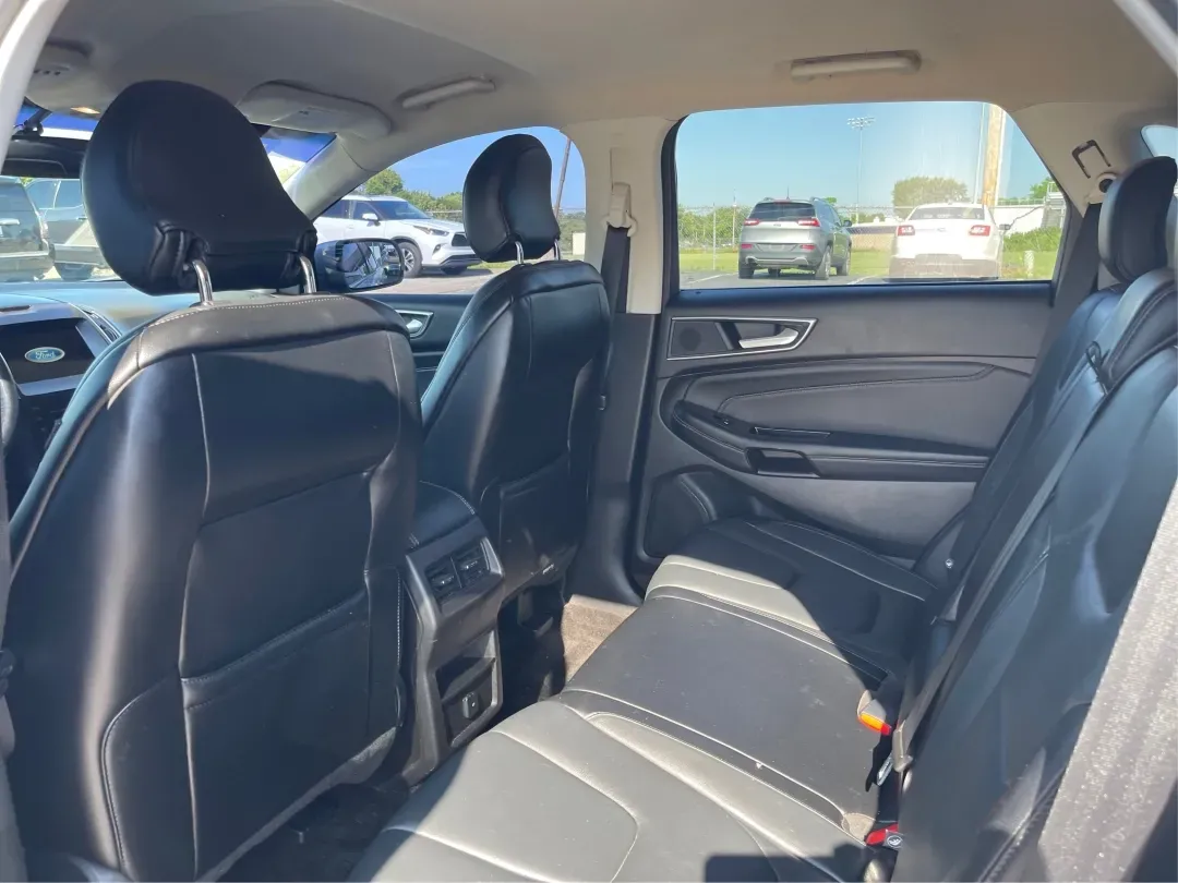 2017 Ford Edge Titanium (2FMPK3K98HB) with an Other engine, located at 1230 East Main St, Xenia, OH, 45385, (937) 908-9800, 39.688026, -83.910172 - **Embrace the Road with the 2017 Ford Edge Titanium at Advantage Car and Credit!**<br /> <br /> Are you searching for the perfect vehicle to elevate your family adventures, accommodate your daily commute, or tackle weekend getaways? Look no further than this stunning 2017 Ford Edge Titanium, now ava - Photo#10