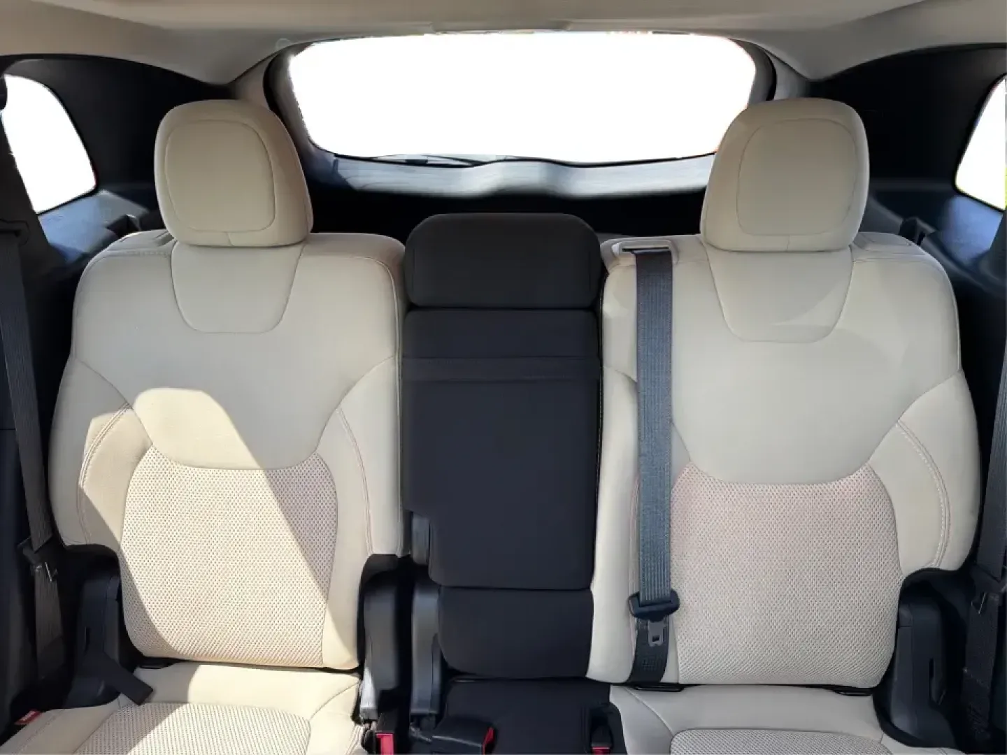 2017 Jeep Cherokee Latitude, Longitude, North (1C4PJMCB9HW) with an Other engine, located at 1184 Kauffman Ave, Fairborn, OH, 45324, (937) 908-9800, 39.807072, -84.030914 - Weekend escapes to John Bryan State Park, snowy commutes to Wright-Patterson AFB, and everyday errands along Dayton Yellow Springs Road all feel more doable in a capable crossover with true Jeep confidence. This 2017 Jeep Cherokee in Diamond Black Crystal Pearlcoat is a smart fit for drivers who wan- Photo#14