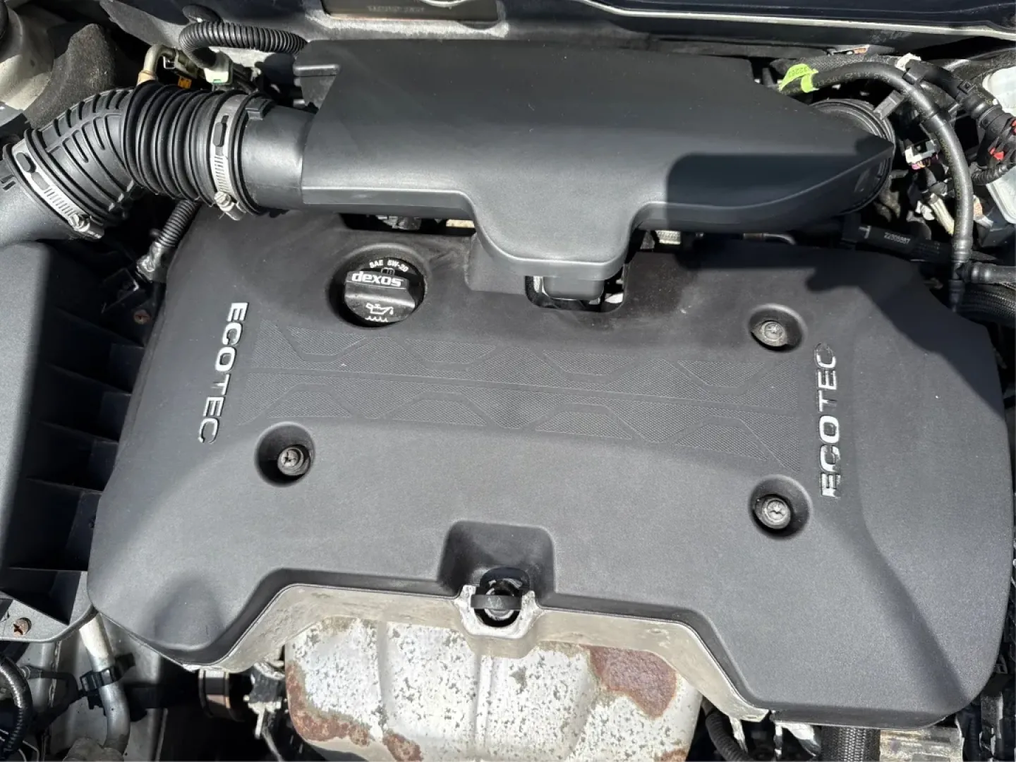 2015 Chevrolet Malibu 1LT (1G11C5SL5FF) with an ECOTEC 2.5L I-4 gasoline direct injection engine, located at 1951 S Dayton Lakeview Rd., New Carlisle, OH, 45344, (937) 908-9800, 39.890999, -84.050255 - Are you in the market for a reliable sedan that's perfect for daily commutes and weekend getaways alike? Look no further than this stunning 2015 Chevrolet Malibu 1LT, available now at Advantage Car and Credit in Fairborn, OH. This vehicle is not just a car; it's a lifestyle upgrade designed for budg - Photo#11