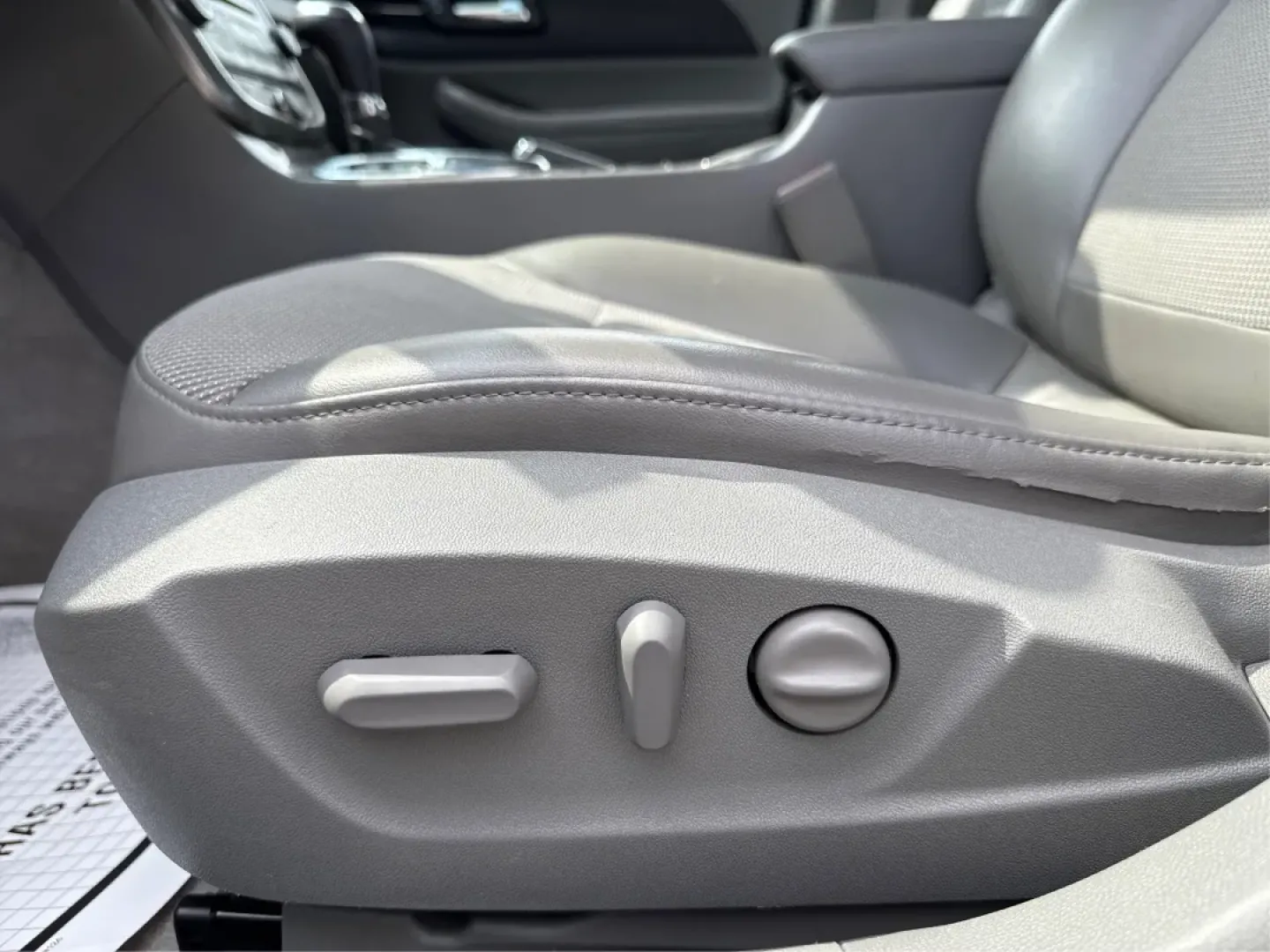 2015 Chevrolet Malibu 1LT (1G11C5SL5FF) with an ECOTEC 2.5L I-4 gasoline direct injection engine, located at 1951 S Dayton Lakeview Rd., New Carlisle, OH, 45344, (937) 908-9800, 39.890999, -84.050255 - Are you in the market for a reliable sedan that's perfect for daily commutes and weekend getaways alike? Look no further than this stunning 2015 Chevrolet Malibu 1LT, available now at Advantage Car and Credit in Fairborn, OH. This vehicle is not just a car; it's a lifestyle upgrade designed for budg - Photo#18