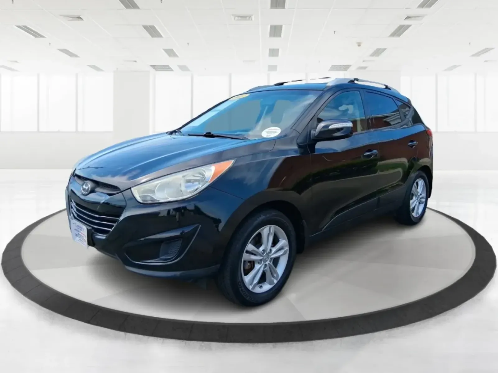 2012 Hyundai Tucson GLS (KM8JU3AC2CU) with an Theta II 2.4L I-4 DOHC engine, located at 1184 Kauffman Ave, Fairborn, OH, 45324, (937) 908-9800, 39.807072, -84.030914 - **Discover Your Next Adventure with the 2012 Hyundai Tucson GLS at Advantage Car and Credit!**<br /> <br /> Are you ready to elevate your lifestyle with a vehicle that meets the demands of your family, your daily commute, or those exciting weekend getaways? Look no further than the 2012 Hyundai Tucs - Photo#8