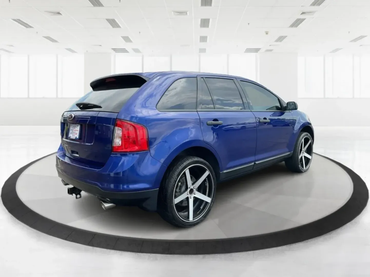 2013 Ford Edge SE (2FMDK3GC6DB) with an 3.5L V6 DOHC 24V engine, 6-Speed Automatic transmission, located at 880 E. National Road, Vandalia, OH, 45377, (937) 908-9800, 39.891918, -84.183594 - **Discover Your Next Adventure with the 2013 Ford Edge SE A Perfect Family SUV!**<br /> <br /> Are you searching for a reliable and stylish SUV to elevate your family's adventures? The 2013 Ford Edge SE, available at Advantage Car and Credit in Fairborn, OH, is the ideal vehicle for families and in - Photo#2